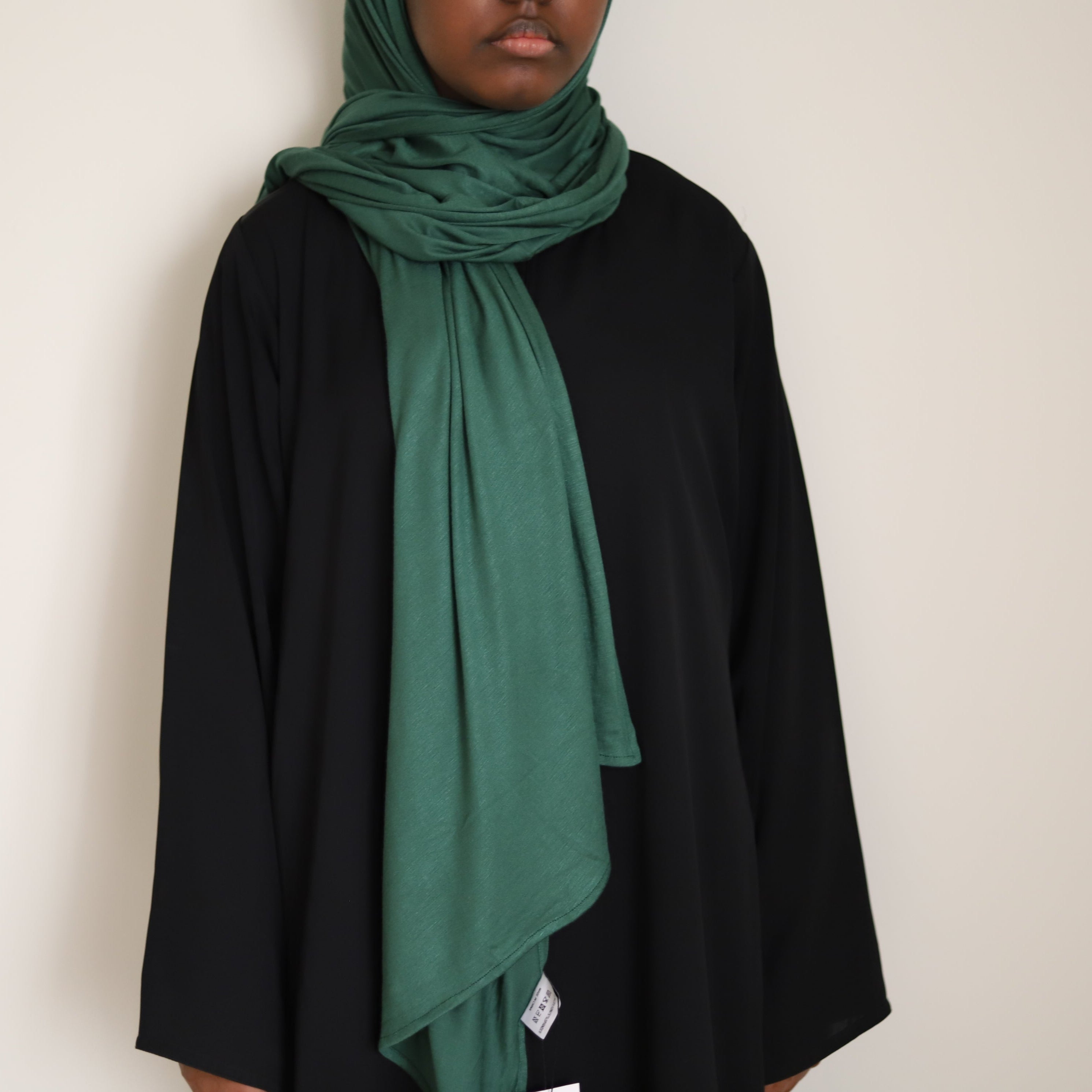 long cotton jersey hijab in the color emerald